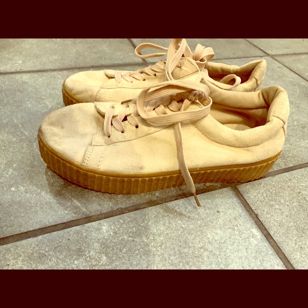 Pink women’s platform sneakers